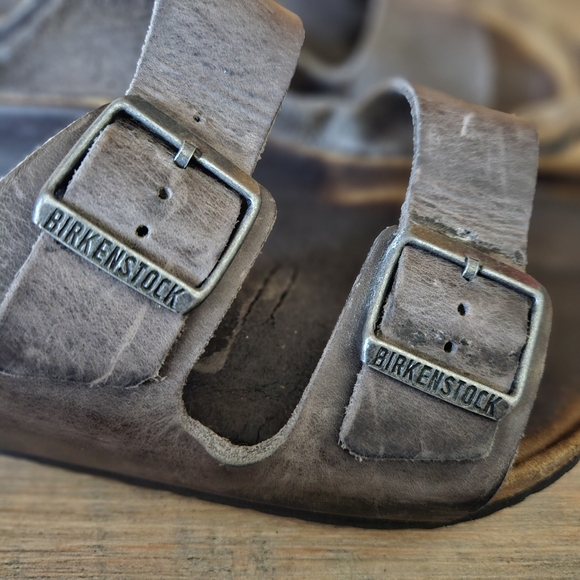 Birkenstock gray brown leather slippers slides sandals - Picture 3 of 16